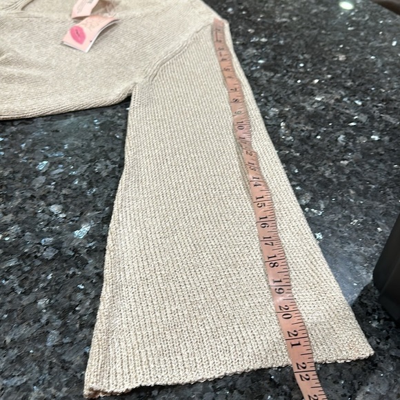 Eva Mendes New York and Company Beige knitted bottoms sets - Picture 9 of 16